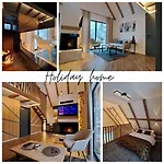 Holiday Home * Pale