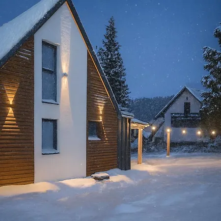 Holiday Home *